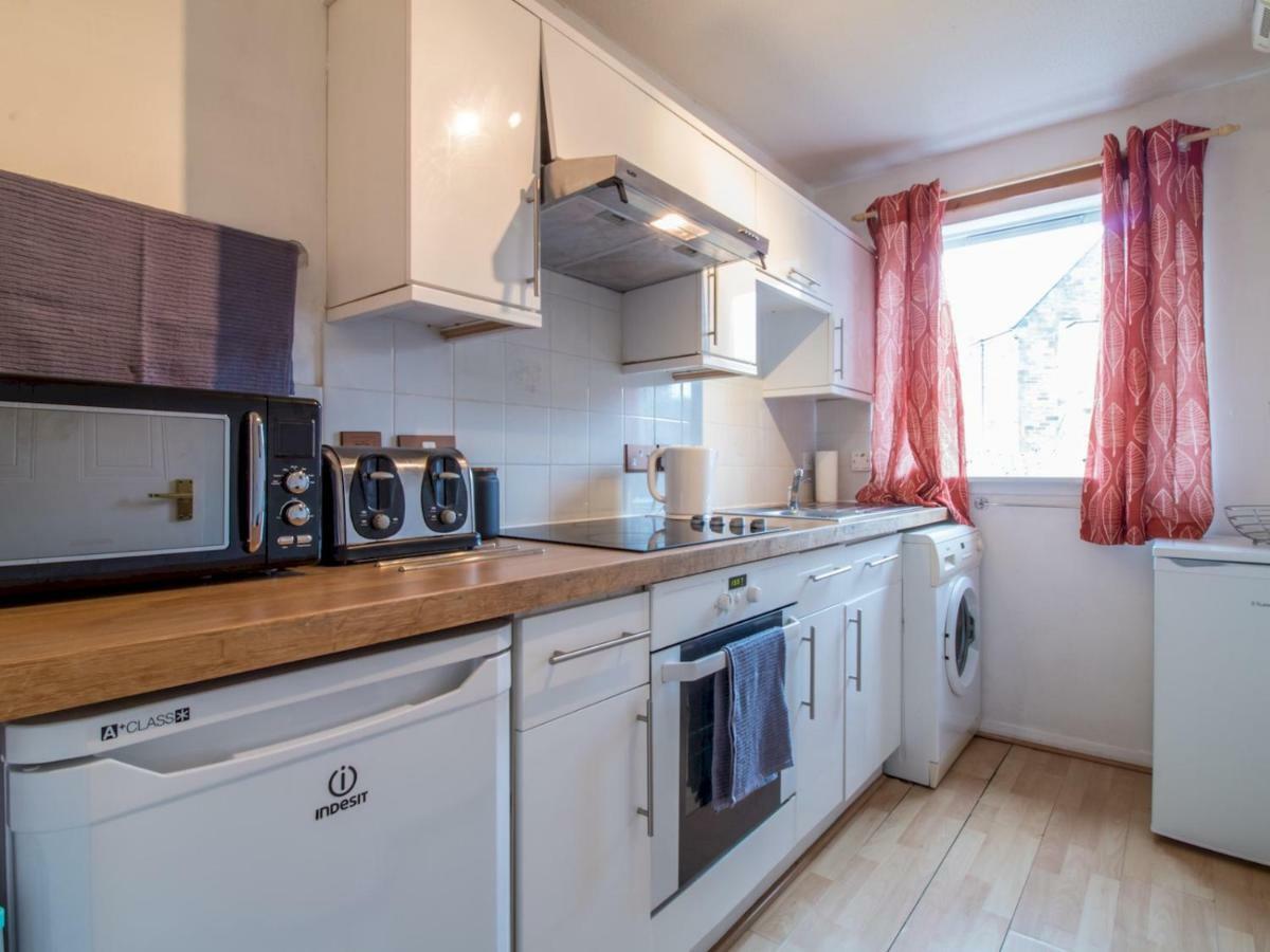 Bright & Tranquil Apartment Near City Centre With Free Parking! Единбург Екстериор снимка