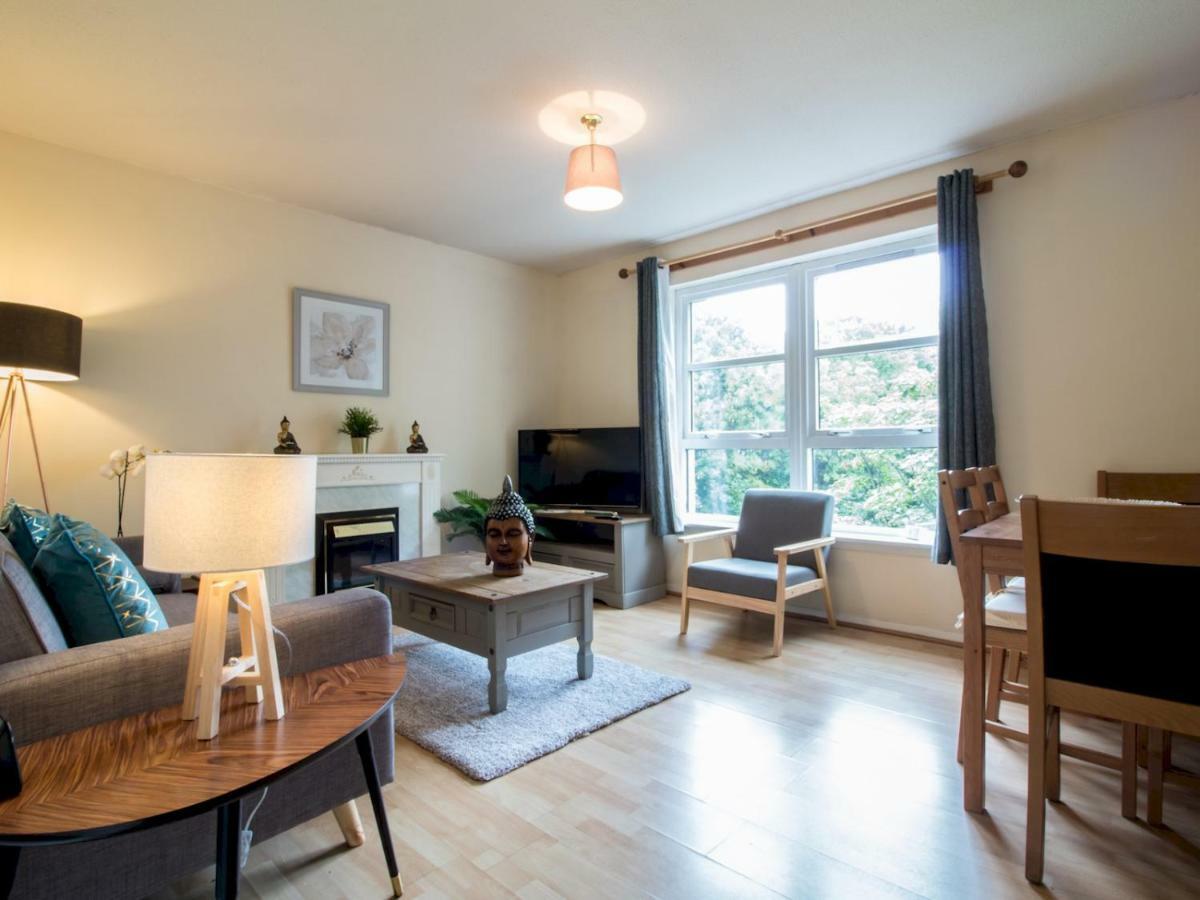 Bright & Tranquil Apartment Near City Centre With Free Parking! Единбург Екстериор снимка